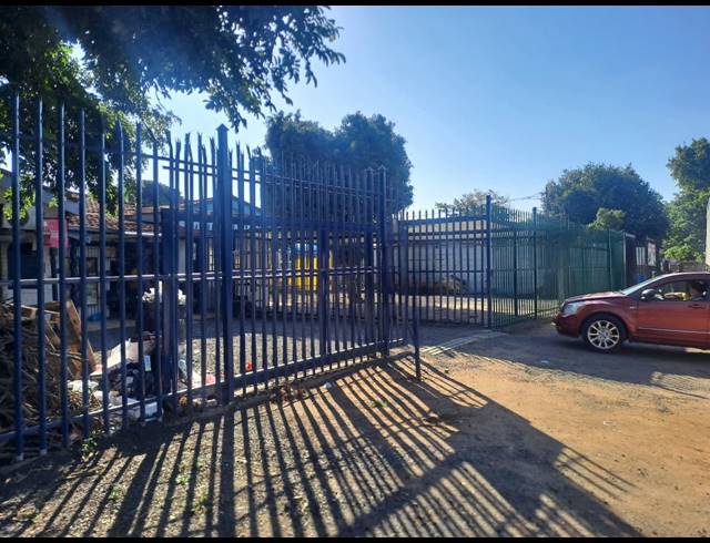 230M² BUSINESS FOR SALE IN OOS EINDE